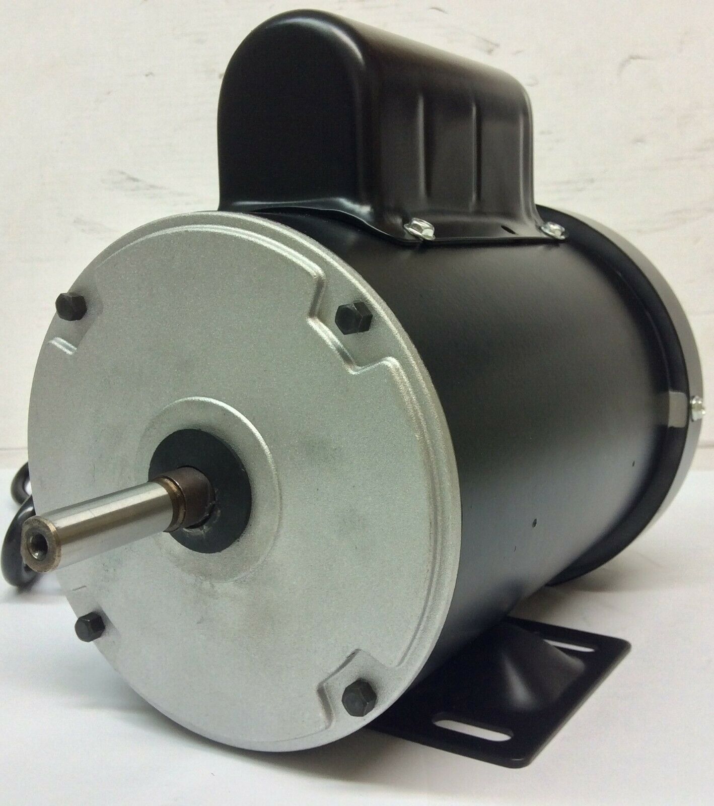 RCG B48 0.75kW 4P TEFC B3 foot mount PSC 240V steel 1/2 shaft