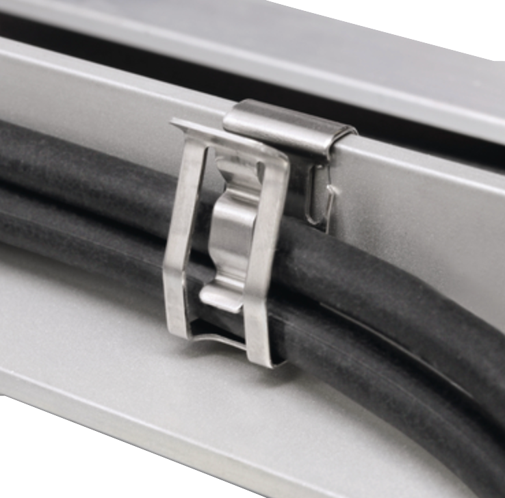 Heavy duty metal edge clip for solar use